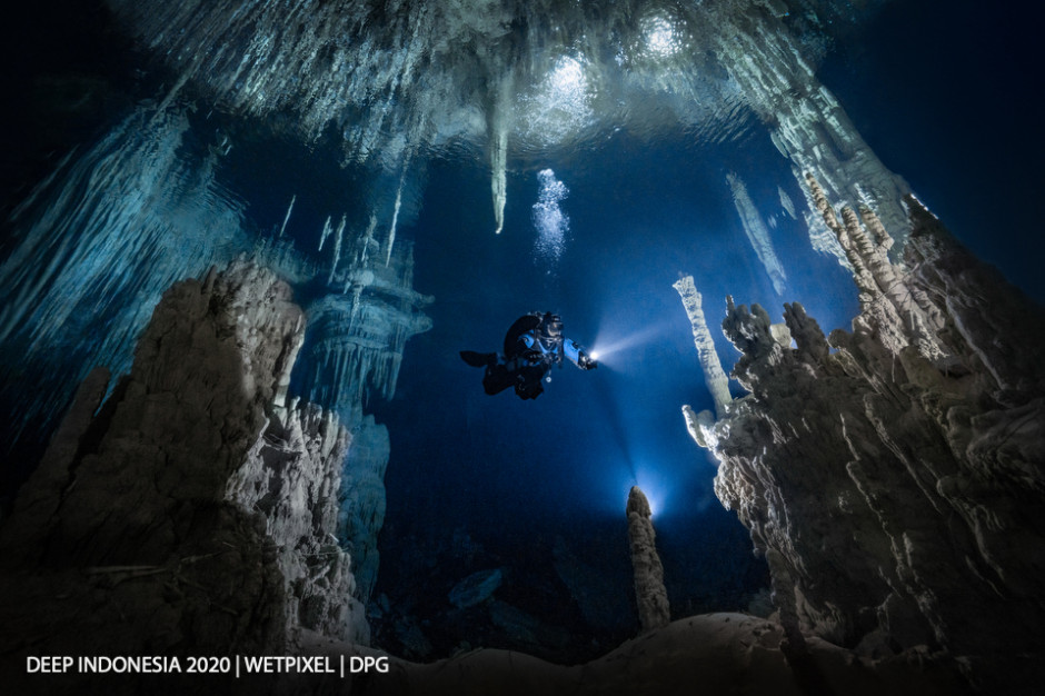 Divers category winner: **Petr Polách** | *Diver in the Magic Temple*